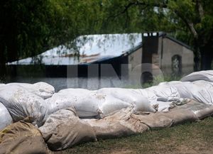 En toda la provincia hay más de 1400 personas evacuadas por la creciente del río
