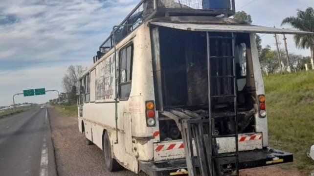 El incendio del motorhome se registró sobre Autovía Gervasio Artigas
