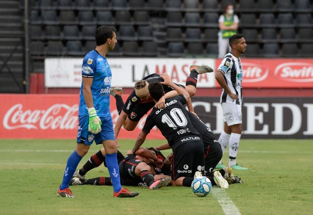 Newells le ganó a Central Córdoba por el aporte de los juveniles Cingolani y Sforza