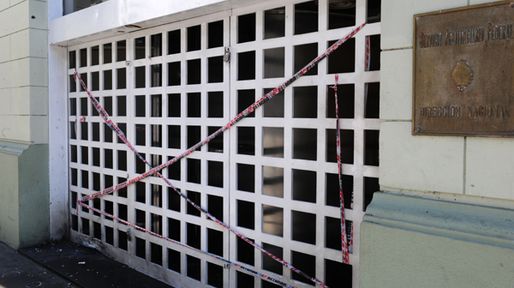 Una bomba casera explotó frente al edificio del Servicio Penitenciario