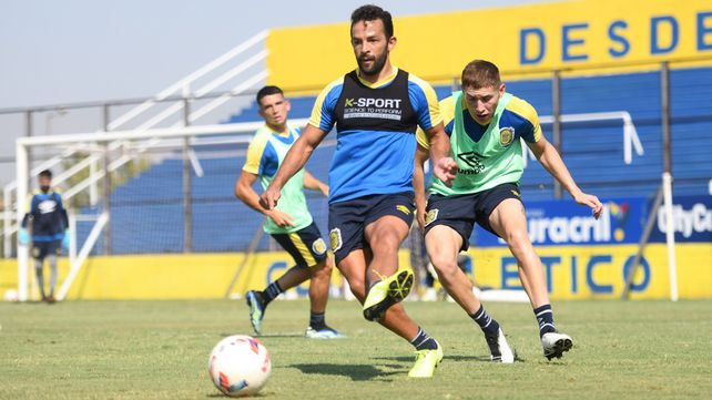 Gamba. El delantero, durante una práctica en Arroyo Seco.
