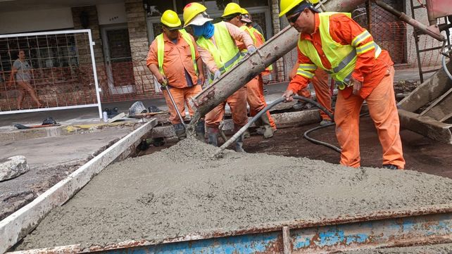 Cambios de recorridos de colectivos en barrio Bella Vista. Este jueves comenzaron los trabajos de repavimentación de calles