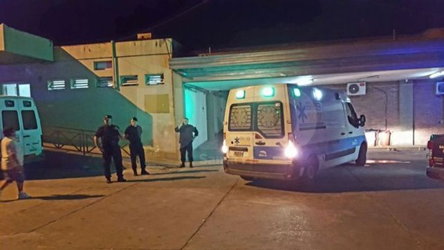 Balearon a un policía durante un operativo en barrio Yapeyú