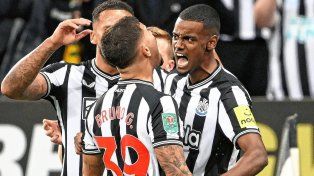 Newcastle eliminó a Manchester Cuty de la Copa de la Liga.