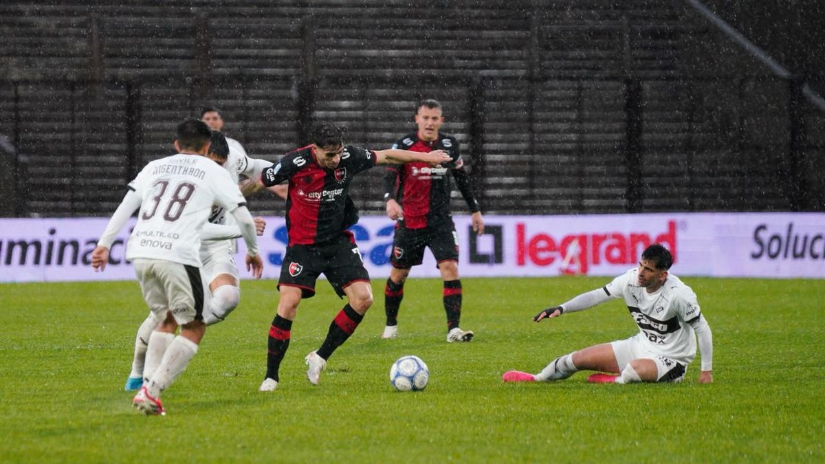 La meta de la clasificación requería de Newell's una respuesta en la cancha y en el resultado