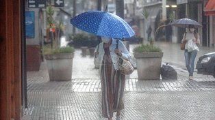 Lluvias en la ciudad de Santa Fe. La Niña entraría en una etapa de transición