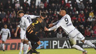 ¿Hay una mano negra contra Colón? Otro penal ignorado y un arbitraje que genera bronca