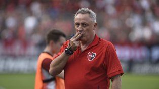 El DT de Newells Ricardo Lunari valoró la victoria por la gran entrega de los jugadores.