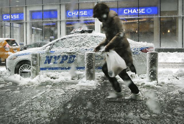 Tormenta invernal paraliza a EEUU