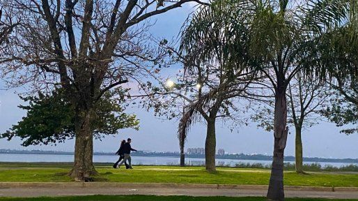 Pronóstico del tiempo en Santa Fe: lluvias débiles, cielo nublado y un fin de semana más estable