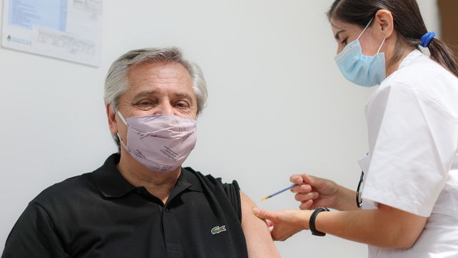 El presidente Alberto Fernández atraviesa el coronavirus estable y asintomático