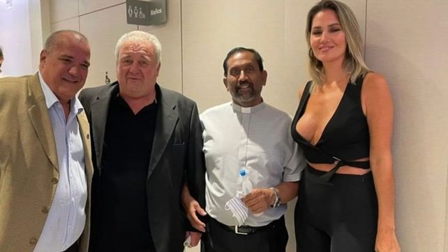 Carolina Losada rompió el silencio tras la foto con el padre Ignacio y cuestionó a los colectivos de mujeres