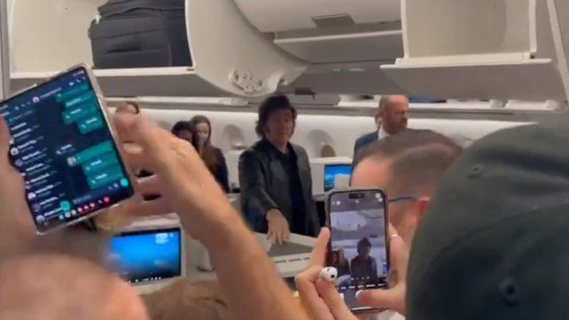 Tras la gira oficial, Milei regresaba a Argentina en un vuelo de ITA Airways