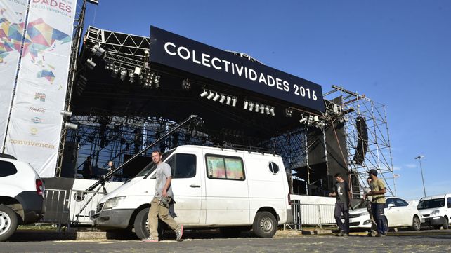 Todo listo en el Parque a la Bandera para la fiesta mayor de la ciudad.