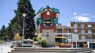 Villa Carlos Paz recibe a turistas de todo el país y extranjeros durante la temporada de verano.