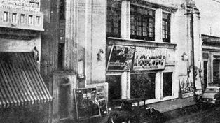 Cuenta un mito urbano de Venado Tuerto que Carlos Gardel cantó una vez en el Teatro Verdi.