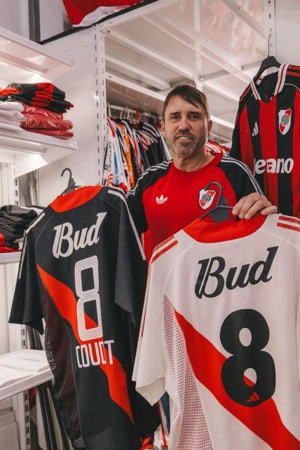 Eduardo Coudet asumió como DT de River. Central antes buscó repatriarlo.