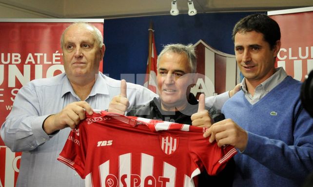 Le ofrecieron a Unión un delantero con pasado de Selección