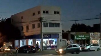 El ataque fue cometido en la heladería de Ovidio Lagos y Coronel Arnold. El ataque fue cometido en la heladería de Ovidio Lagos y Coronel Arnold.