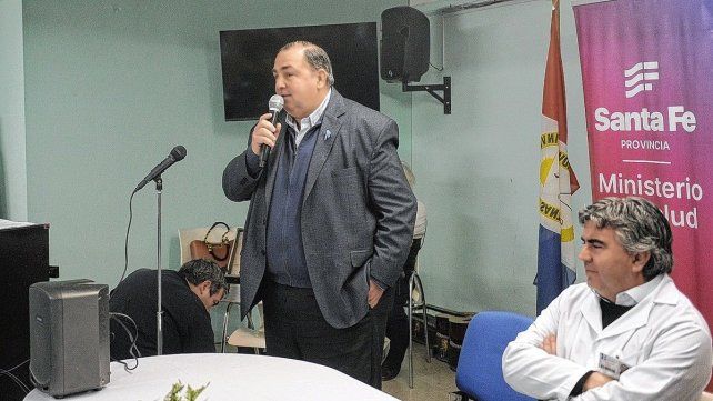 Poletti de visita en el hospital Cullen.