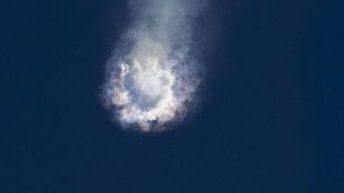 Un cohete de la Nasa estalló en el aire minutos después de su lanzamiento