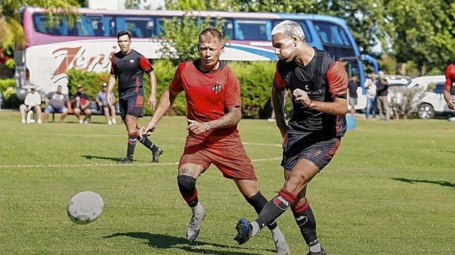 Colón ya tiene 14 jugadores en su nuevo plantel pero aún no se retiró del mercado de pases.