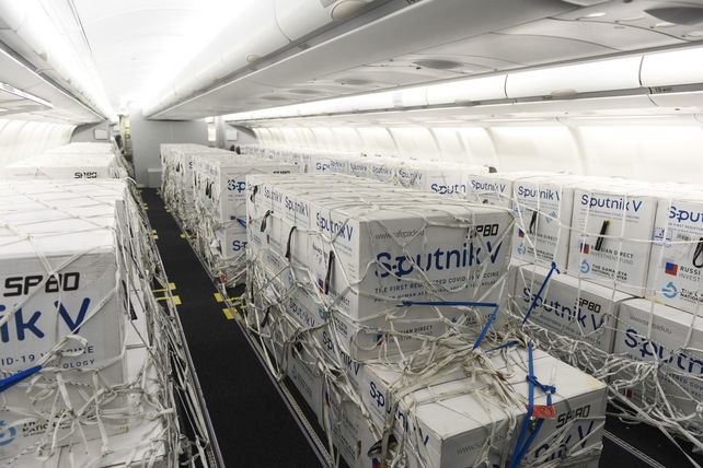 Partió un nuevo vuelo de Aerolíneas Argentinas a Moscú para traer vacunas Sputnik V