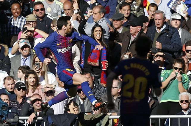 Messi cierra 2017 como máximo goleador del planeta y dos nuevos récords