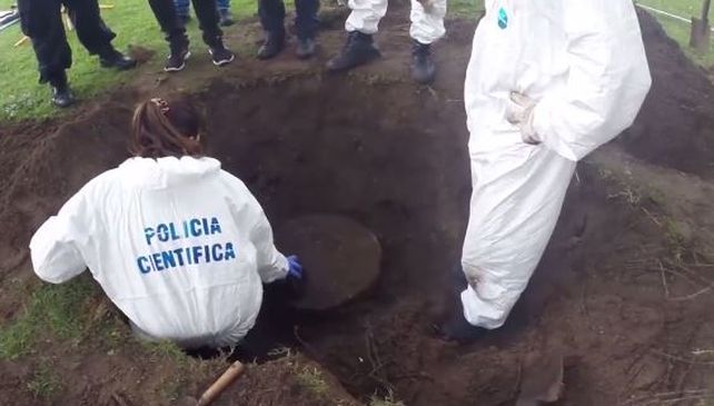 Qué había adentro del barril enterrado en la quinta del detenido Pata Medina