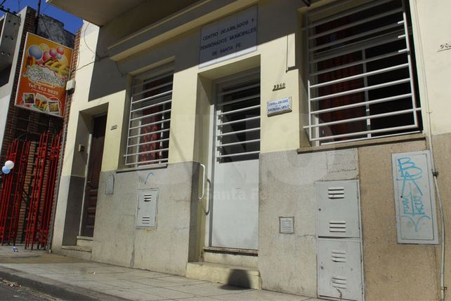 La Caja. La fachada del edificio en el que se liquidan jubilaciones y pensiones municipales.