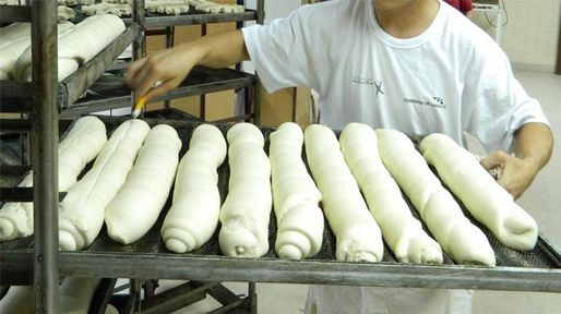 El Gobierno inaugura el Salón de Ventas de la Panadería Furman