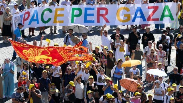 El papa León XIV se dirigió a las agrupaciones presentes en la plaza San Pedro para apoyar la paz en Gaza