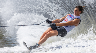 El rosarino Tobías Giorgis subió al podio en una exigente competencia internacional de esquí.