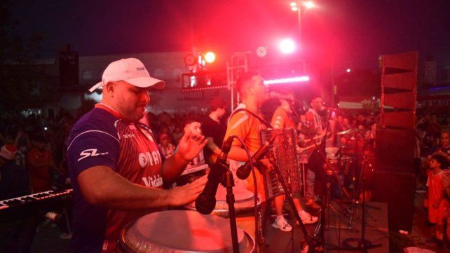 Unión, entre la fiesta y la ilusión: todo el color de los hinchas en un día muy especial