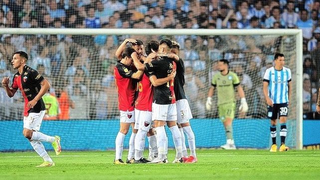Colón: Domínguez habló del triunfo ante Racing y de la final