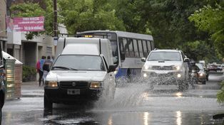 Alerta por tormentas y fuertes vientos en Santa Fe: anuncian ráfagas de hasta 90 km/h, granizo y un brusco descenso de temperatura