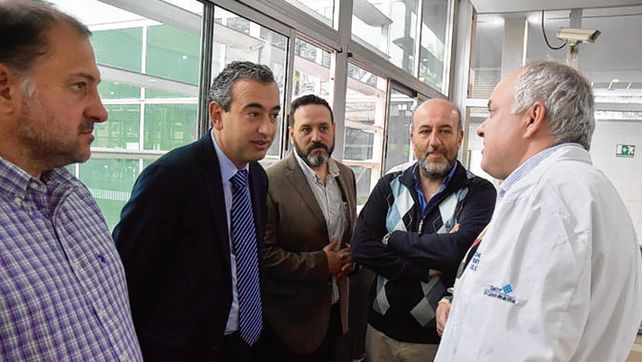 diálogo. El candidato a intendente dialogó con médicos del efector.