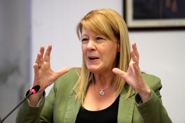 Ella no puede justificar su patrimonio. A mí me resulta fácil explicar de qué y &nbsp;cómo vivo
