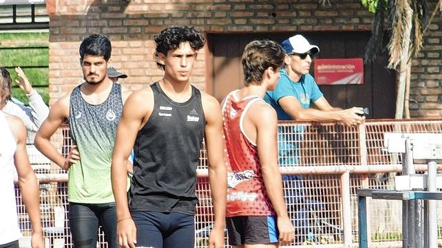 &nbsp;El velocista rafaelino Tomas Mondino fue el ganador de la prueba de 100 metros llanos.