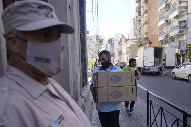 Las urnas ya fueron distribuidas en los centros de votación ubicados en distintos puntos de Rosario.