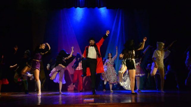 Este sábado 8 de julio a las 20 horas en la Escuela de Música de Paraná (Italia 61) se presentará Once Upon a Show