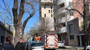 Tragedia en San Lorenzo. Cinco operarios murieron al caerse un montacarga en una obra en construcción