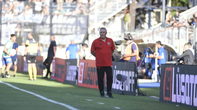 Ricardo Lunari otra vez no encontr&oacute; respuestas de sus futbolistas y Newell's volvi&oacute; a perder.