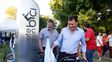 Tras El acto. El intendente Raimundo hizo una recorrida en bicicleta.&nbsp;