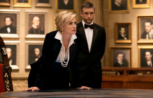 La sex symbol eterna. Sharon Stone y Jeff Hephner encarnan a la vicepresidenta estadounidense y a un agente secreto que debe salvar al país.