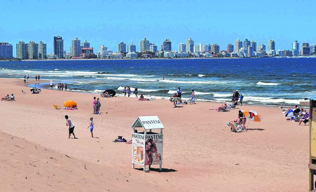 Estalló el verano.Los primeros turistas ya están en la Mansa.