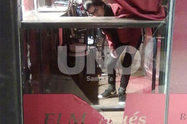 Rompieron la vidriera en un local de la Recoleta santafesina