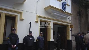 Narcotráfico: detuvieron a seis miembros de la Policía Federal de Santa Fe