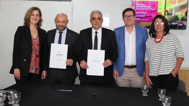 La UNR y la provincia firmaron un convenio para financiar investigaciones en ciencia y tecnología
