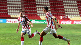 Unión le ganó a Lanús 2-0 y mantiene la ilusión